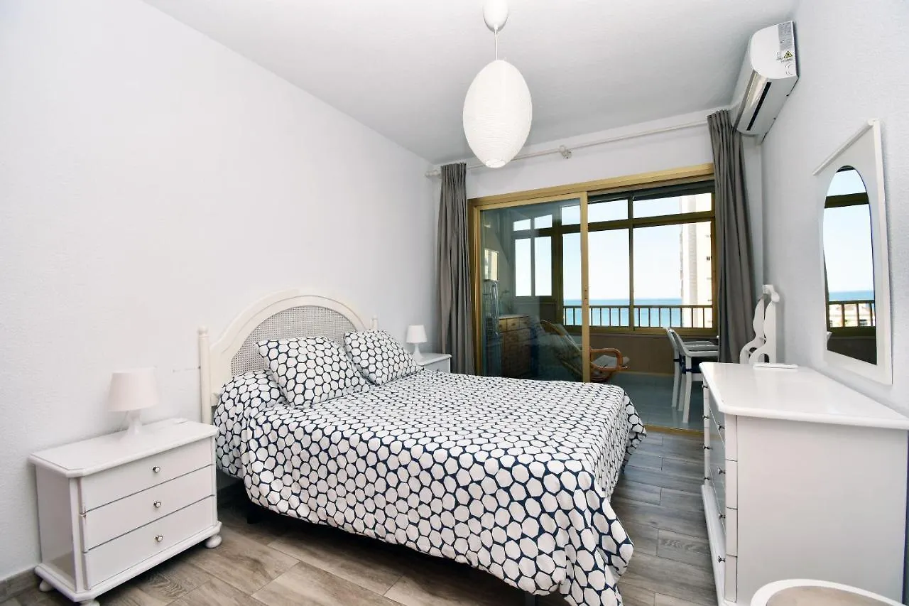 Apartamento vistas al mar y piscina Fuengirola
