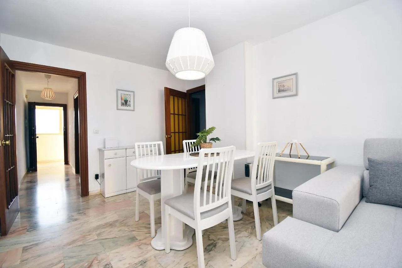 Apartamento vistas al mar y piscina Fuengirola 0*,  España