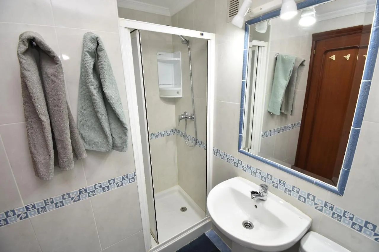 Apartamento vistas al mar y piscina Fuengirola 0*,  España