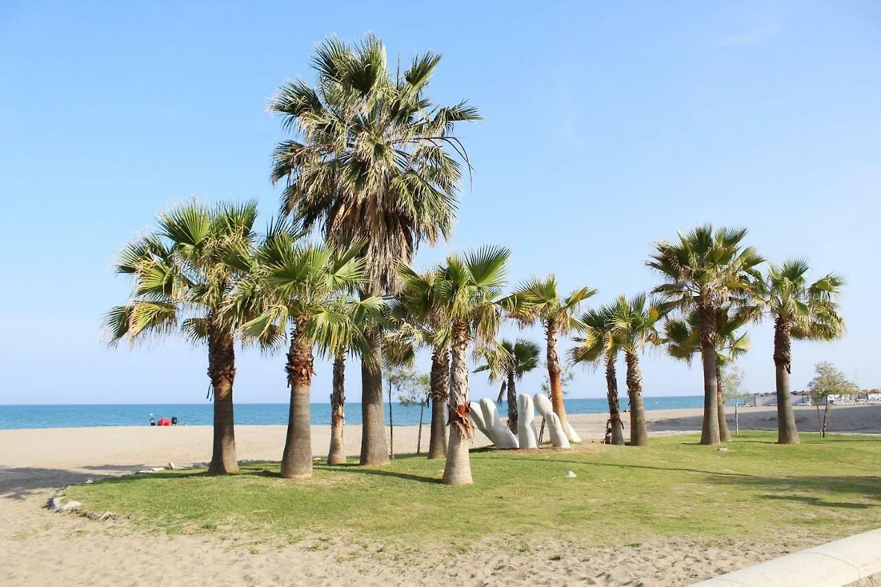 Apartamento vistas al mar y piscina Fuengirola